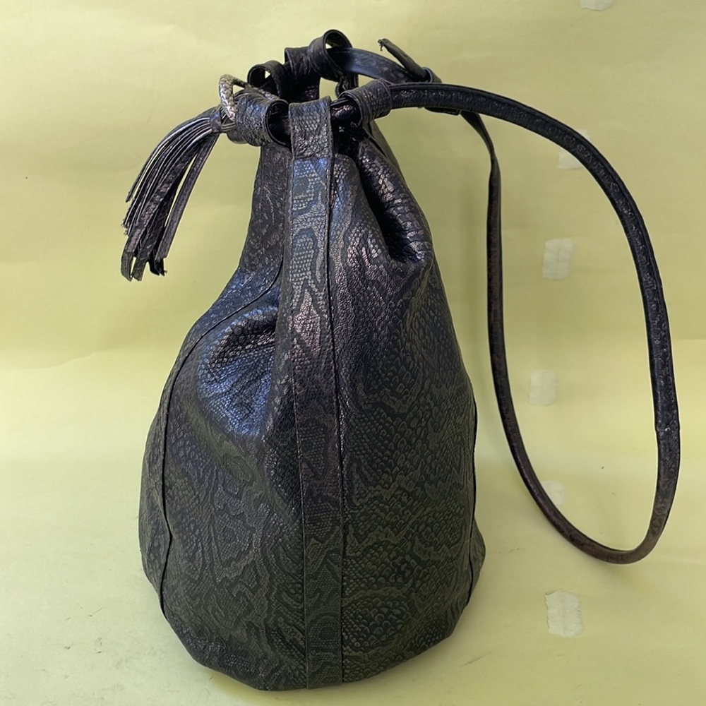 Vintage black metallic Jacobson leather bucket bag - Picture 14 of 16